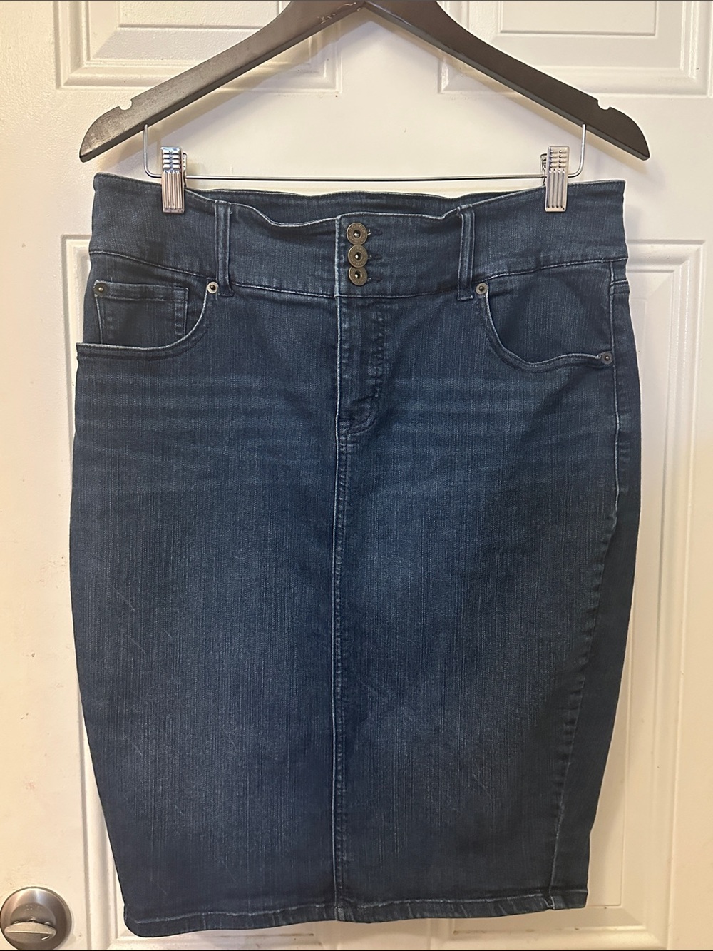 Torrid Women’s Dark Blue Denim Pencil Skirt plus size 14 summer & fall fashion